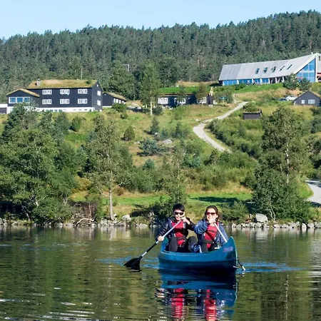 Preikestolen & Basecamp Hotel *