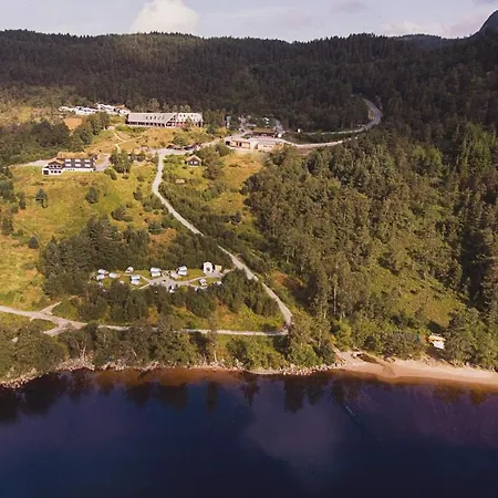 Preikestolen & Basecamp Hotel *