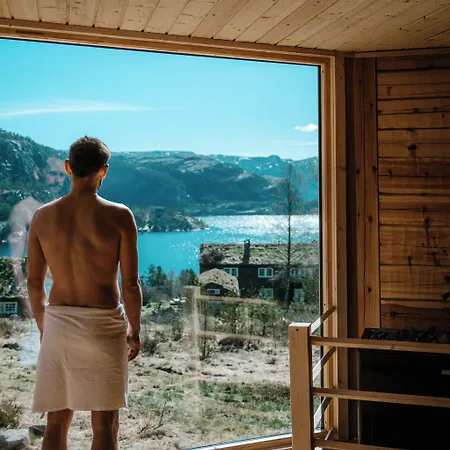 Preikestolen & Basecamp * Jørpeland