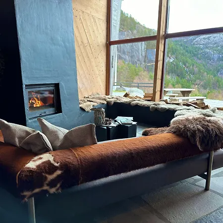 Hotel Preikestolen & Basecamp - Preikestolen Trailhead