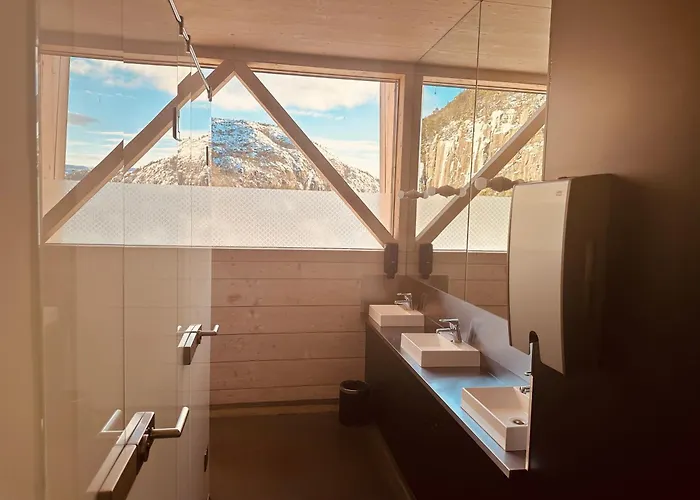 Otel Preikestolen & Basecamp