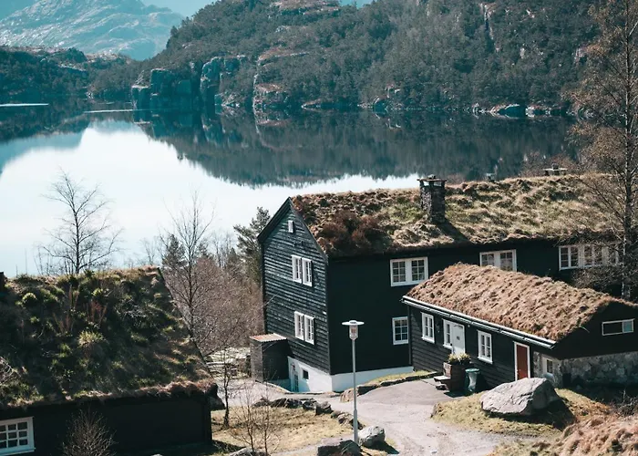 Preikestolen & Basecamp * Jørpeland