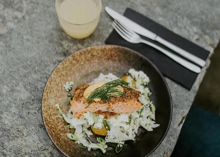 Preikestolen & Basecamp Отель *