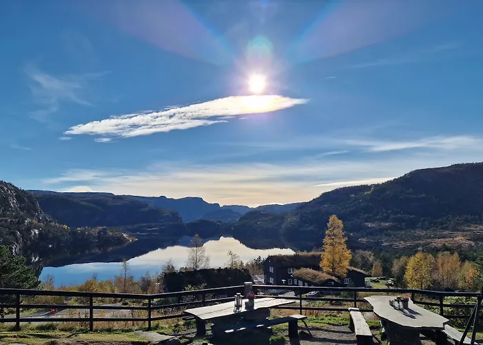 Preikestolen & Basecamp Otel