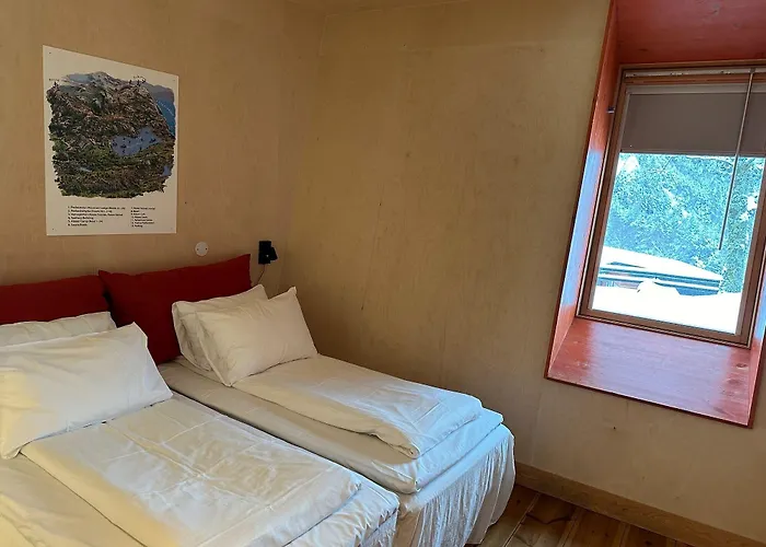 Preikestolen & Basecamp *