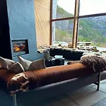 Hotel Preikestolen & Basecamp