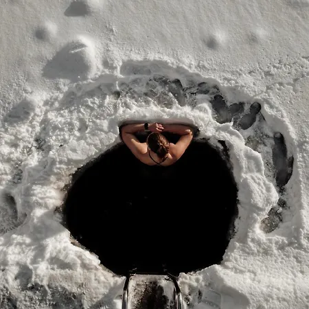 Preikestolen & Basecamp Otel *