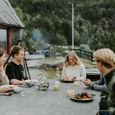 Preikestolen & Basecamp Jørpeland