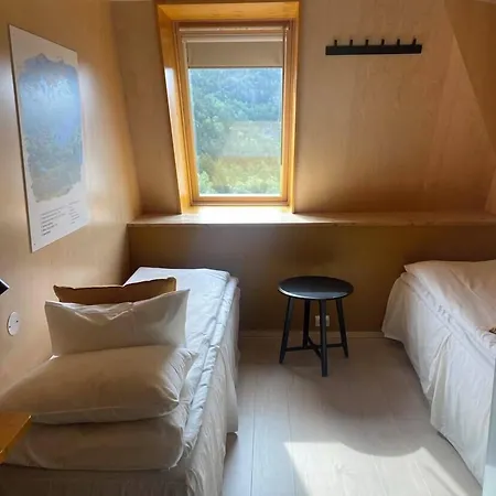 Preikestolen & Basecamp Otel *