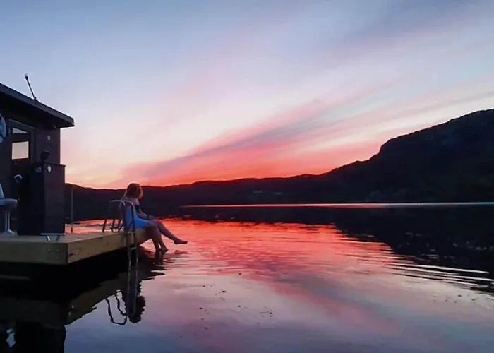 Hotel Preikestolen & Basecamp